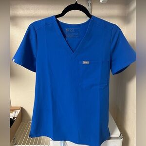 Figs scrub set, royal blue, zamora bottoms XS Tall, top Catarina one pocket XS